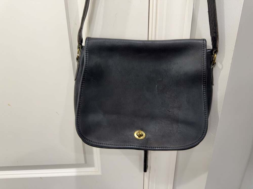 Vintage Coach Black Leather Legacy Saddle Bag Crossbody - Picture 2 of 6